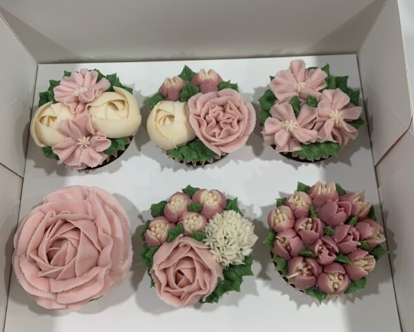 6 floral cucpakes